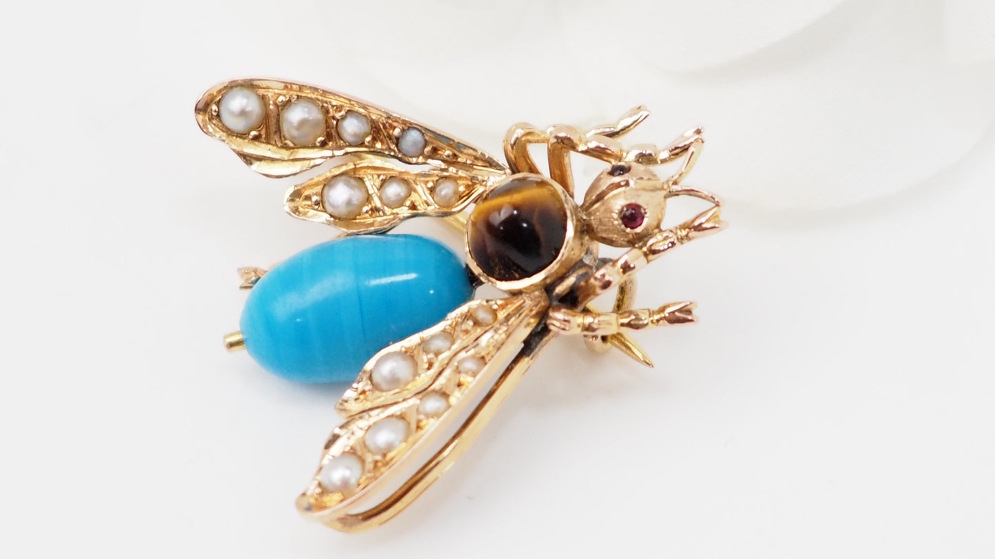 Broche mouche en or jaune turquoise, oeil de tigre et perles fines