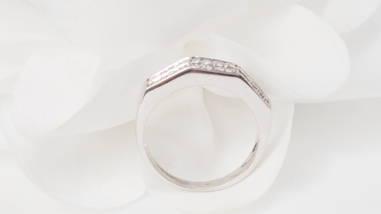 Bague en or blanc et diamants