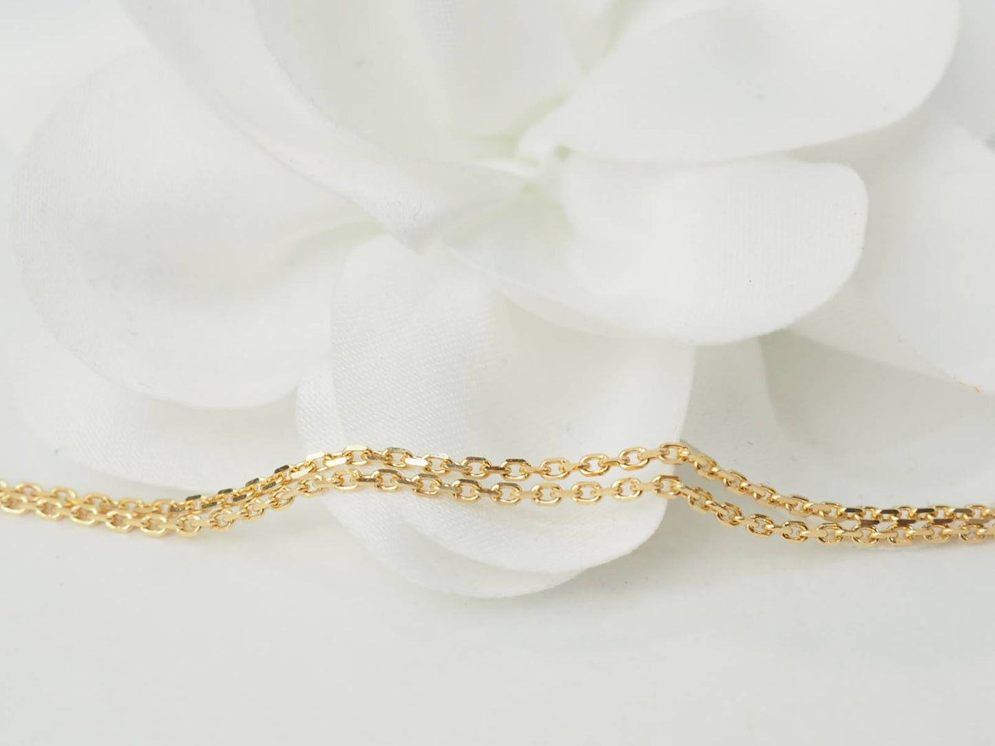Collier solitaire en or jaune et rubis