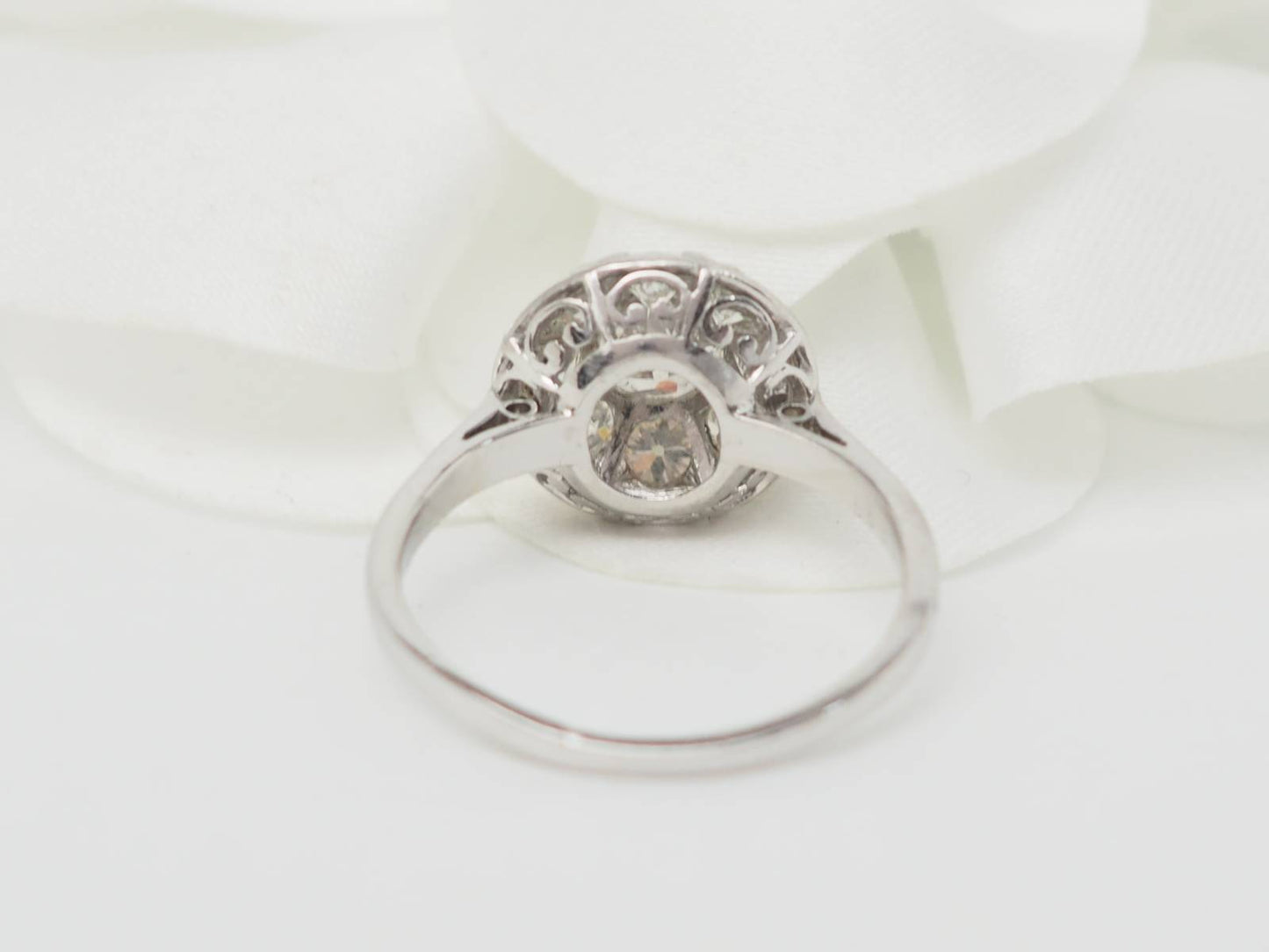 Bague ancienne en platine et diamants