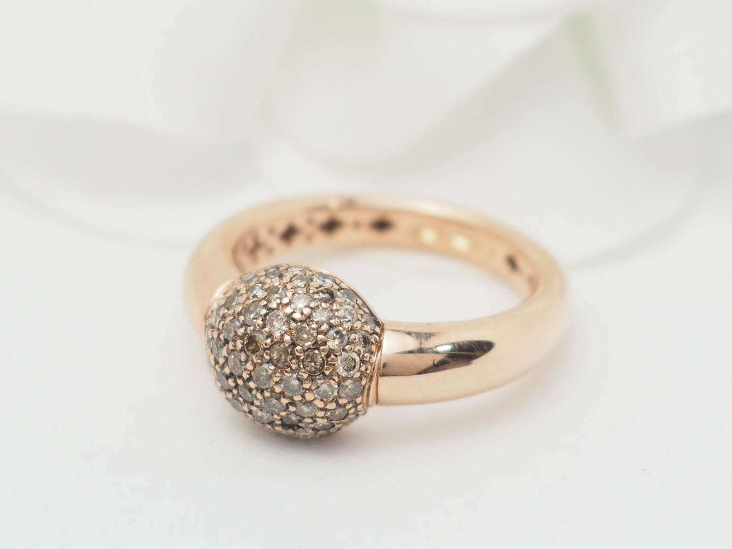 Bague boule en or rose et diamants cognac