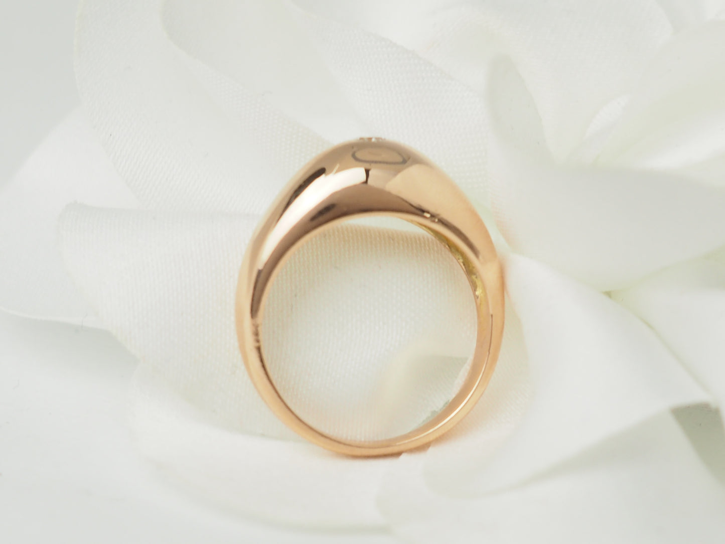 Bague jonc en or jaune et diamant