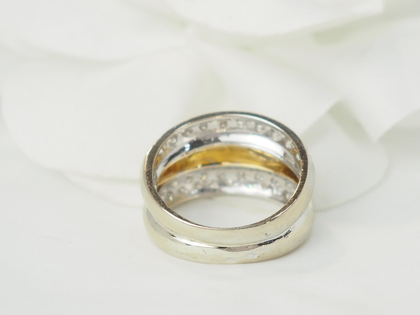 Bague triple joncs en or bicolore et diamants