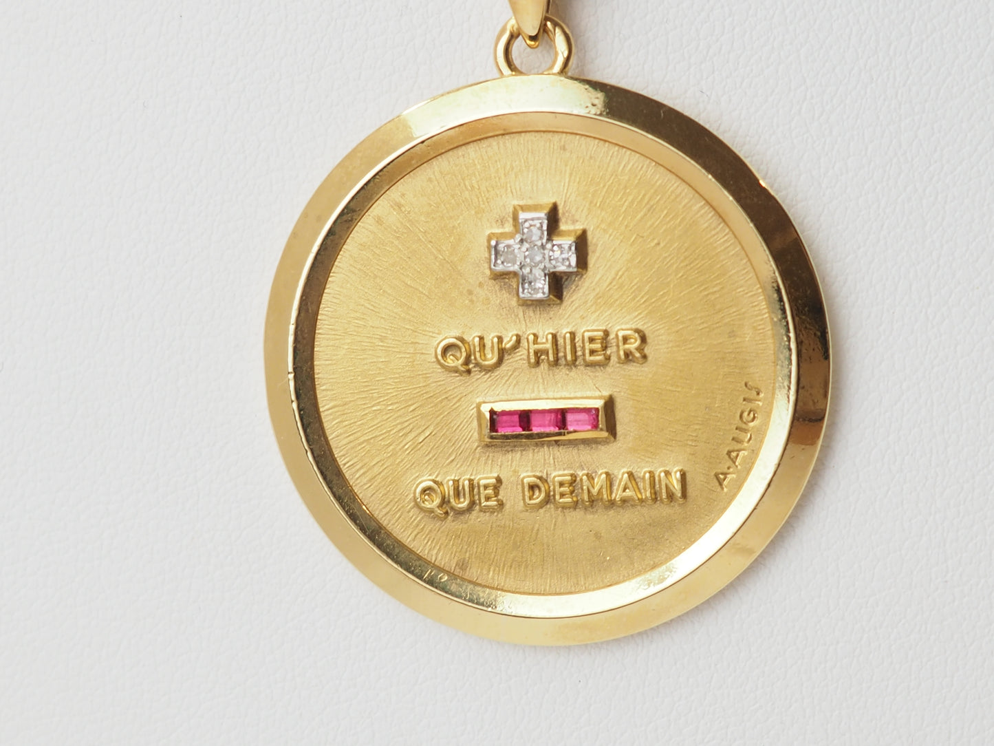 Médaille d'Amour Augis En Or Jaune Diamants