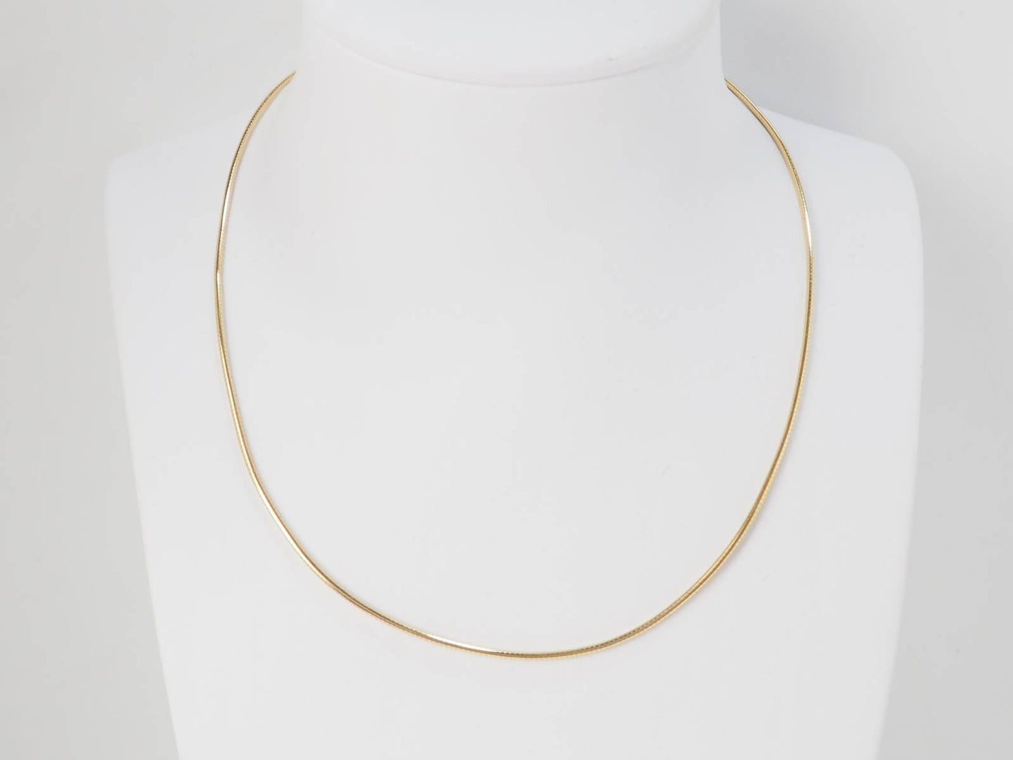 Collier souple en or jaune en vente près d'Aix en Provence
