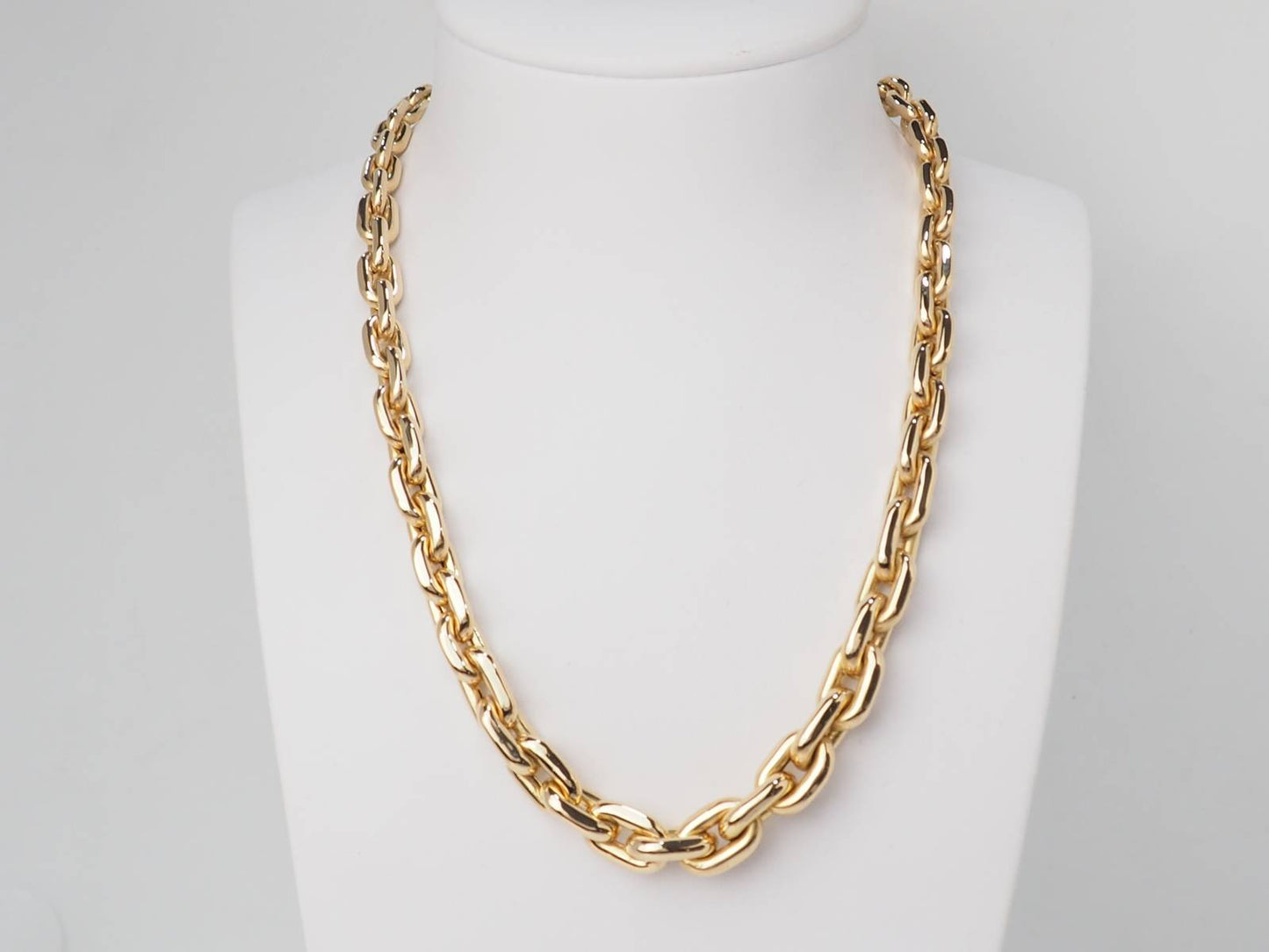 Collier maille forçat limée en or jaune en vente à Marseille
