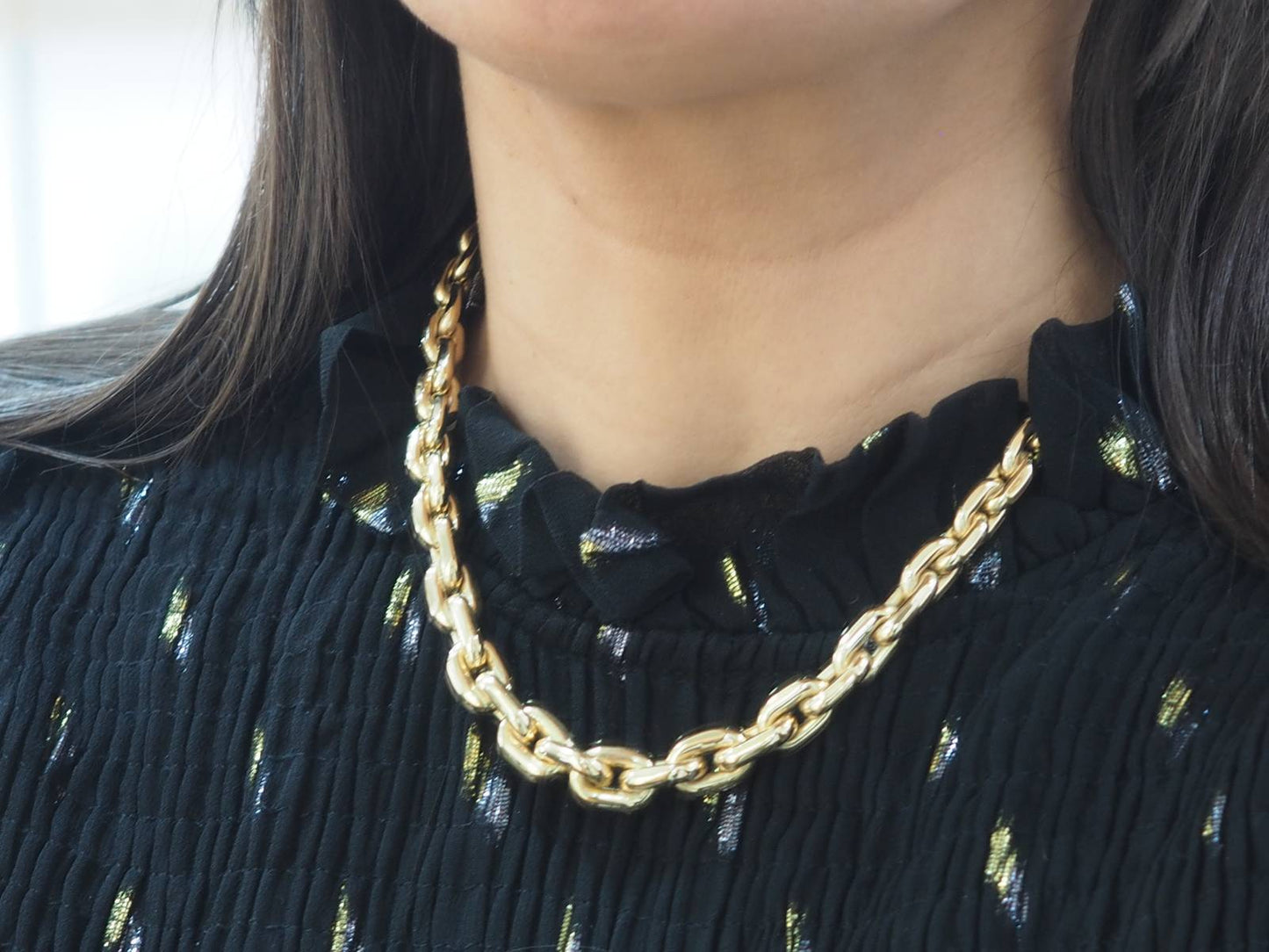 Idée cadeau collier mailles ovales en chute