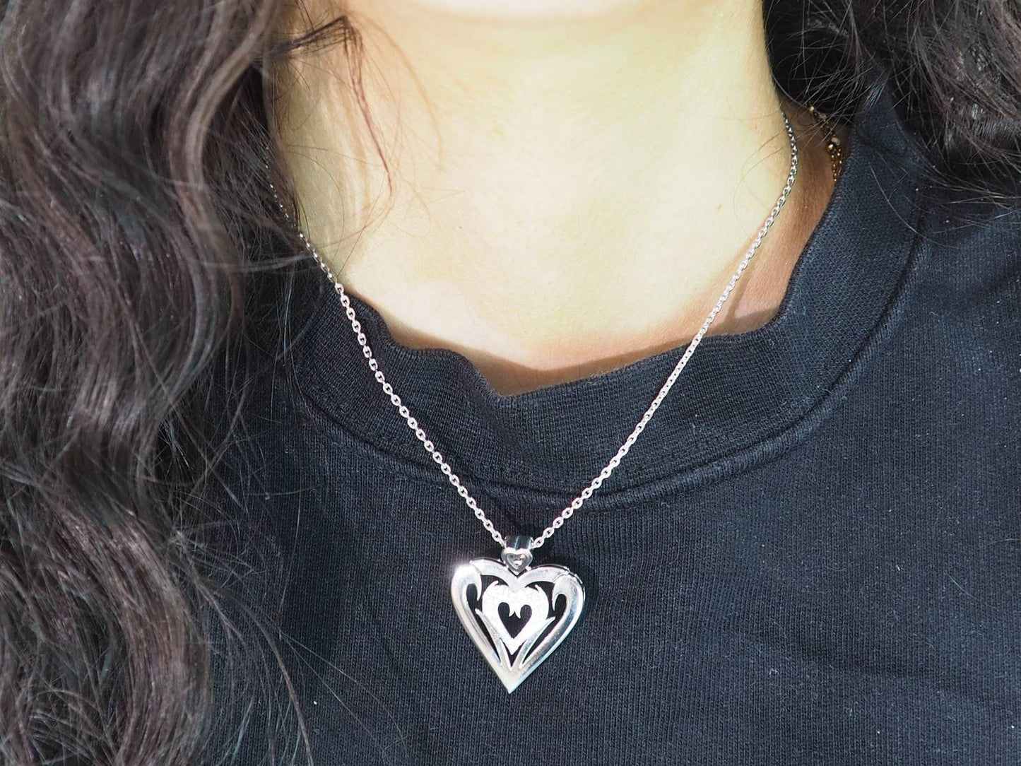 Collier pendentif coeur en or blanc