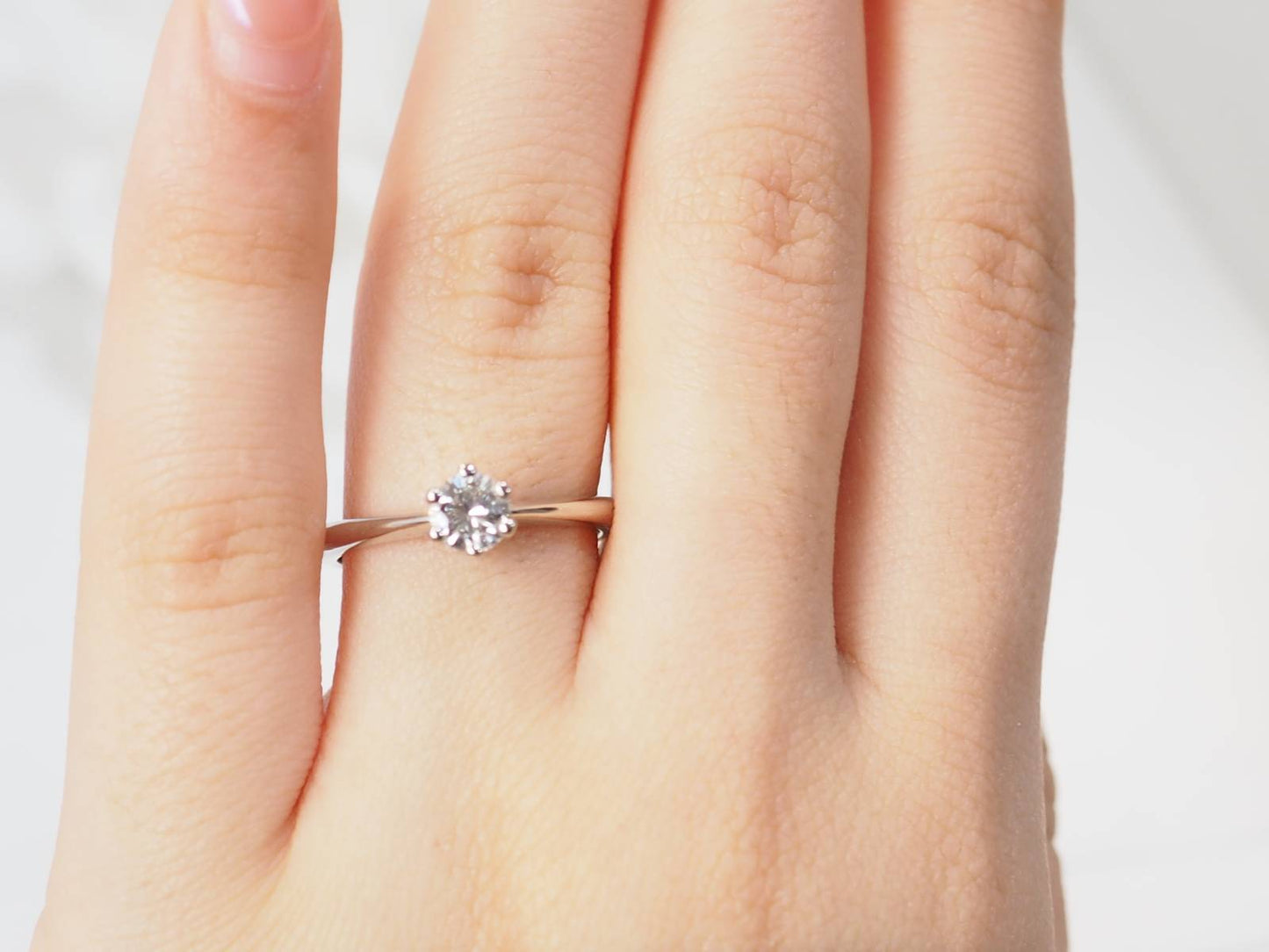 Bague solitaire en or blanc et diamant 0.34ct