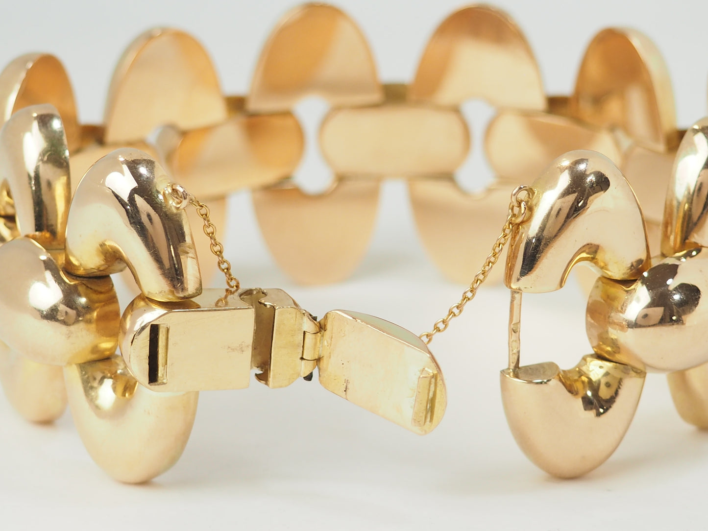 Important Bracelet Tank années 40 en or rose