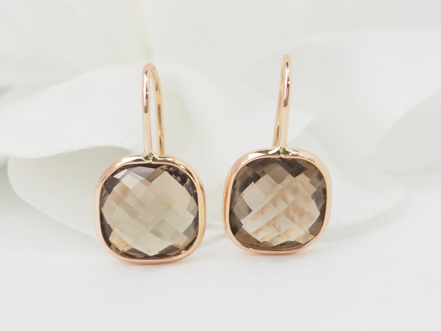 Boucles d'oreilles en or rose et quartz fumé