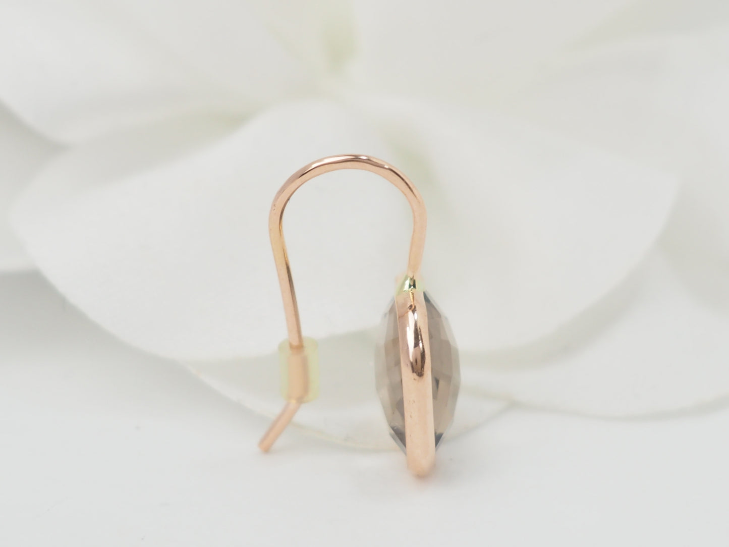 Boucles d'oreilles en or rose et quartz fumé