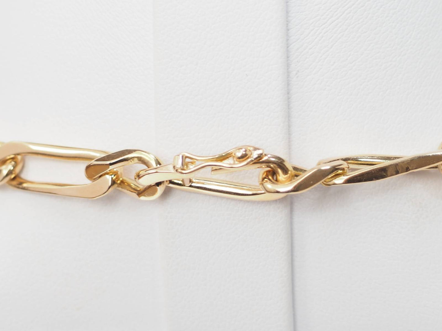 Collier chaîne maille figaro alternée en or jaune
