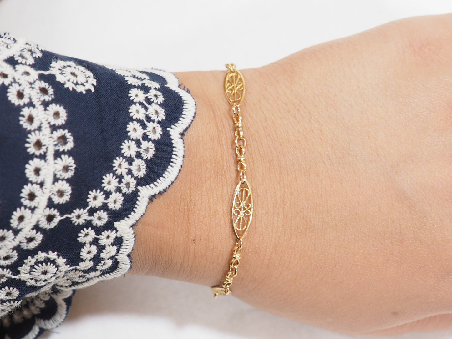 Bracelet ancien filigrane en or jaune