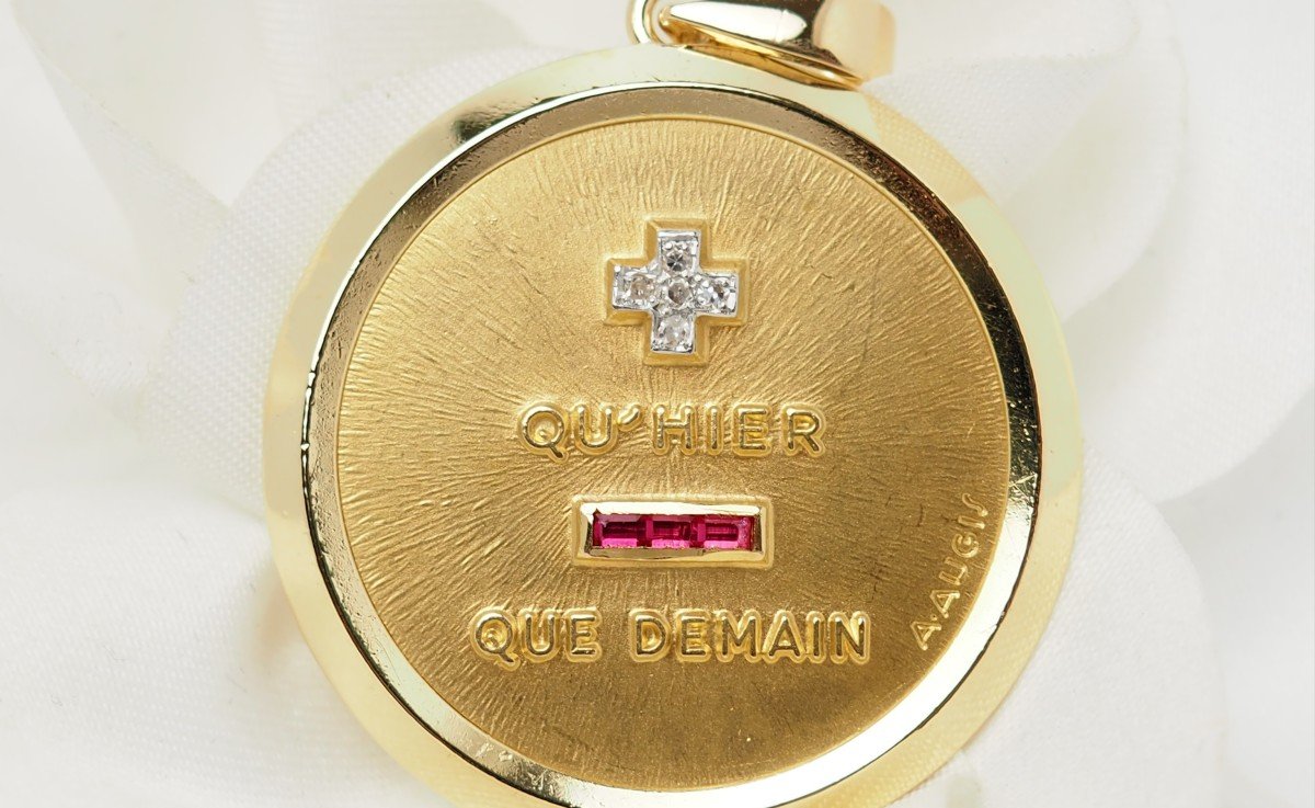 Médaille d'Amour Augis En Or Jaune Diamants