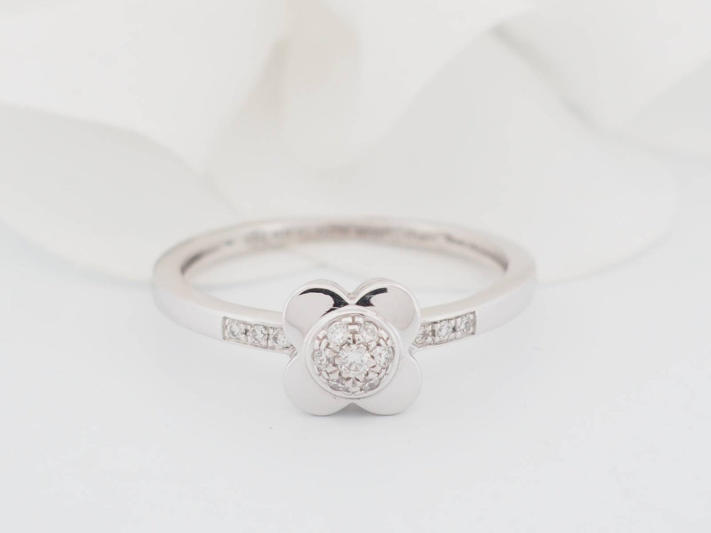 Bague Mauboussin Trop Chance en or blanc et diamants