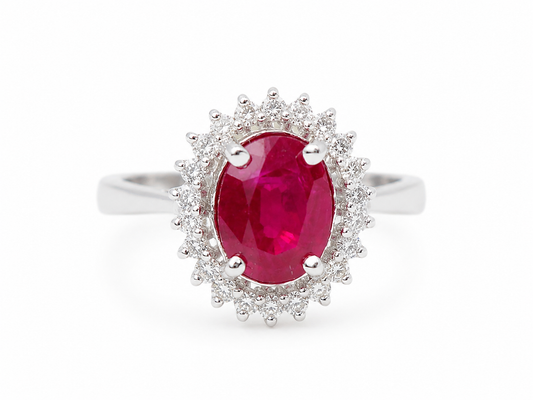 Bague entourage en or blanc, rubis 2,50ct et diamants