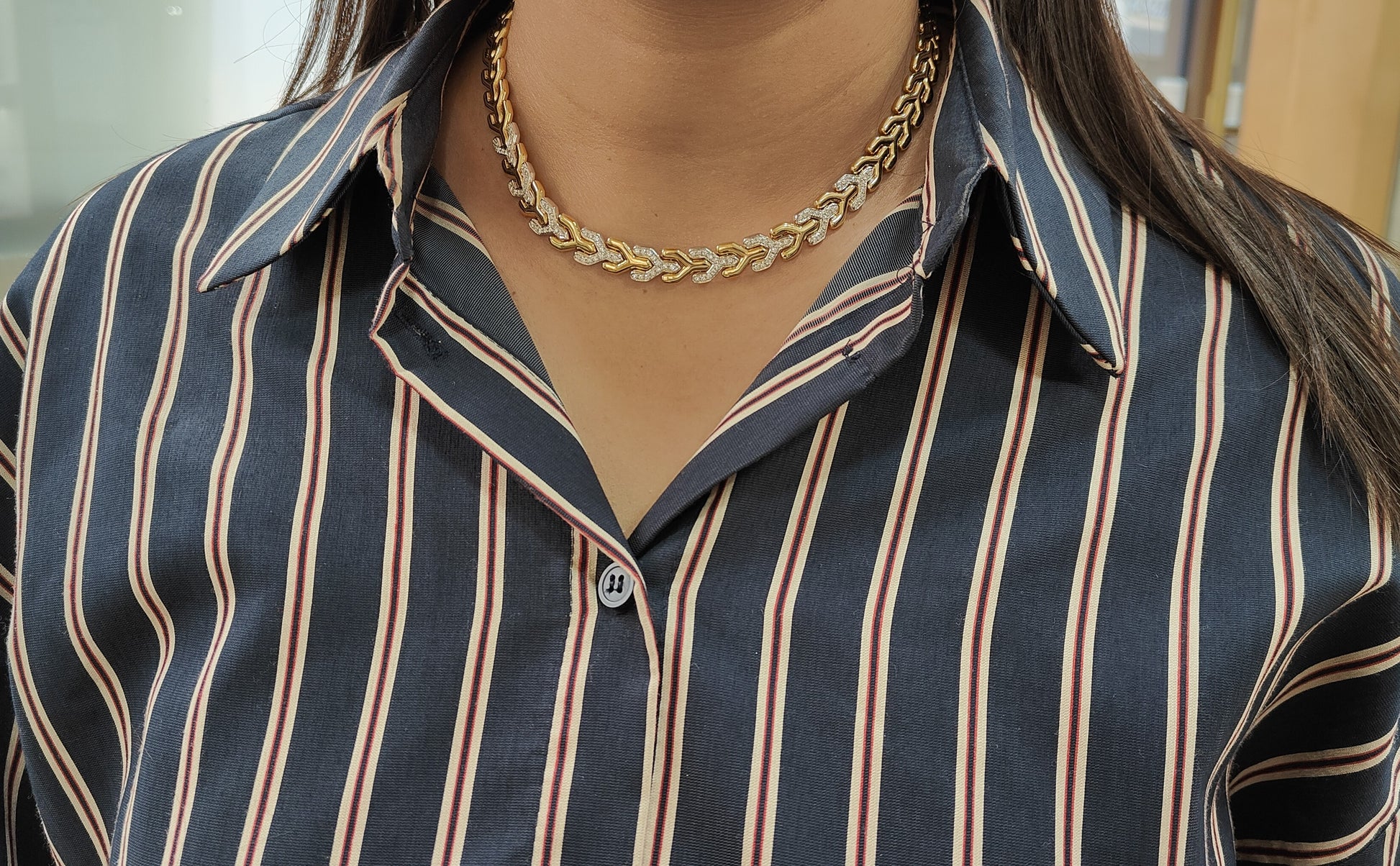 Collier maille chevron en or jaune et diamants