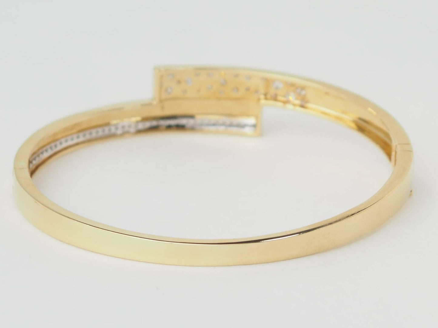 Bracelet Jonc plat ouvrant or jaune et diamants