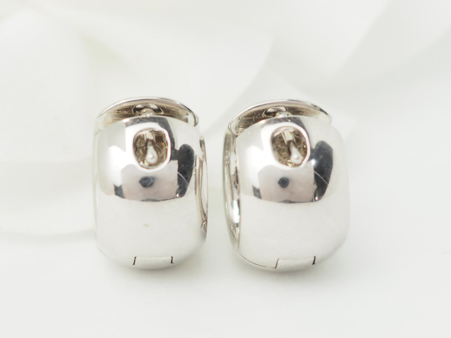 Boucles d'oreilles Créoles en or blanc et diamants