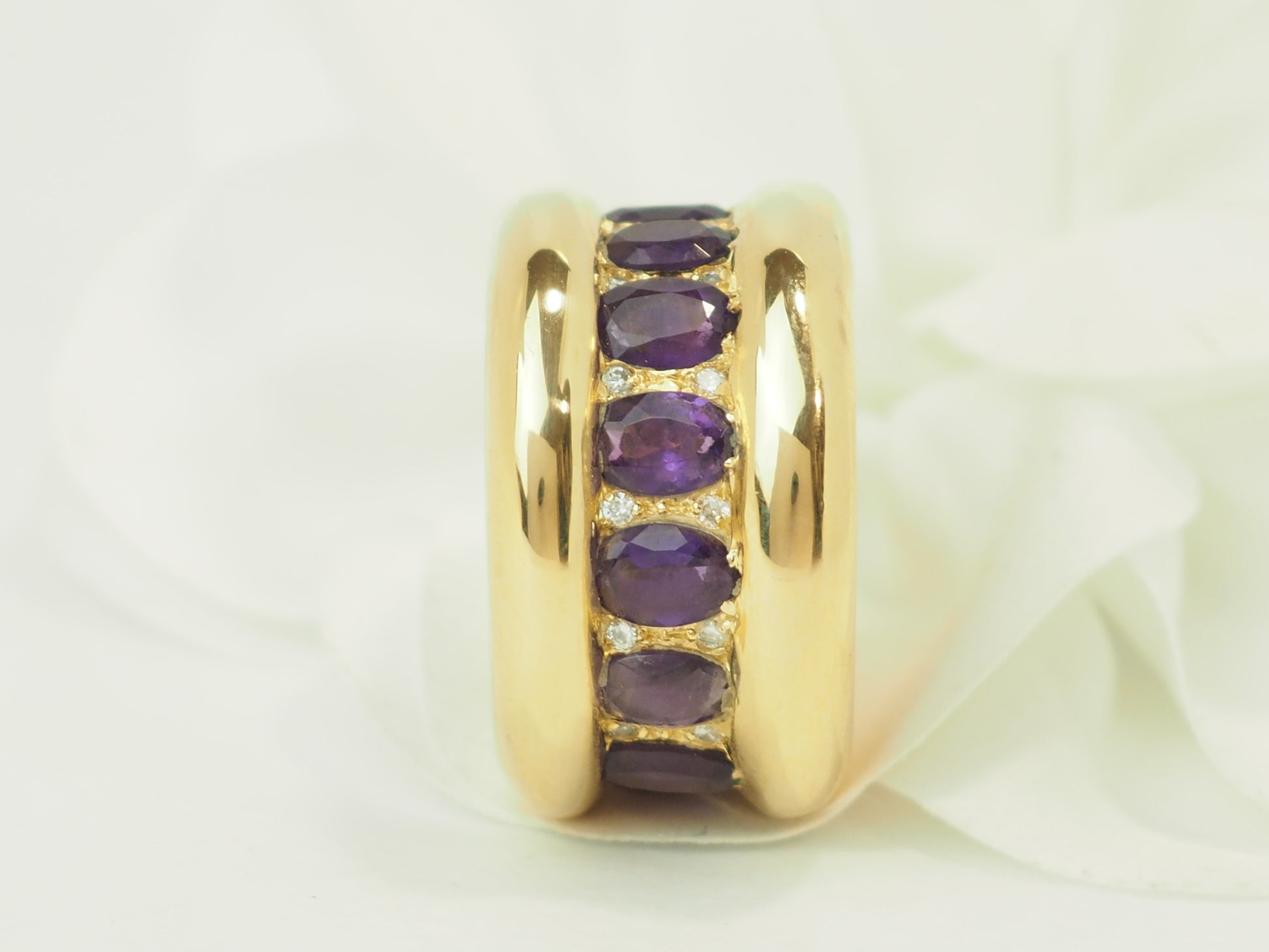 bague cocktail en or jaune et améthystes