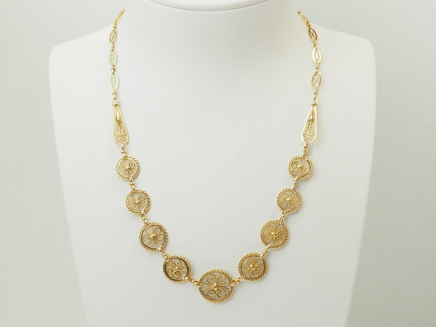 Collier draperie Art Nouveau en or jaune 18 carats – Filigranes