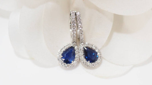 Boucles d'oreilles en or blanc, saphirs de Ceylan et diamants