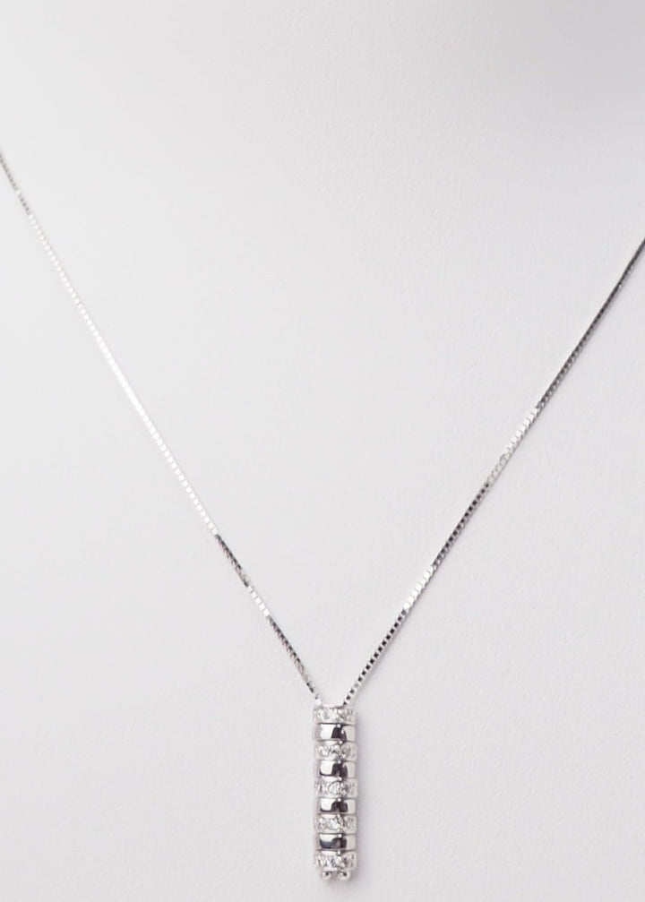 Collier en or blanc et diamants