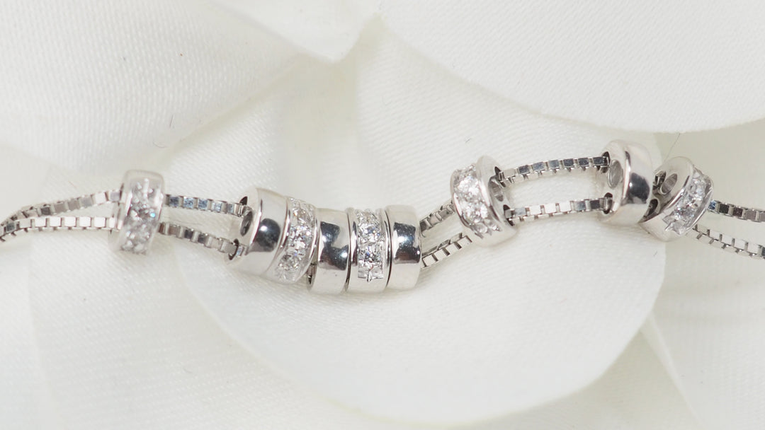 Collier en or blanc et diamants