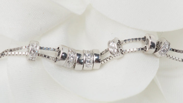 Collier en or blanc et diamants