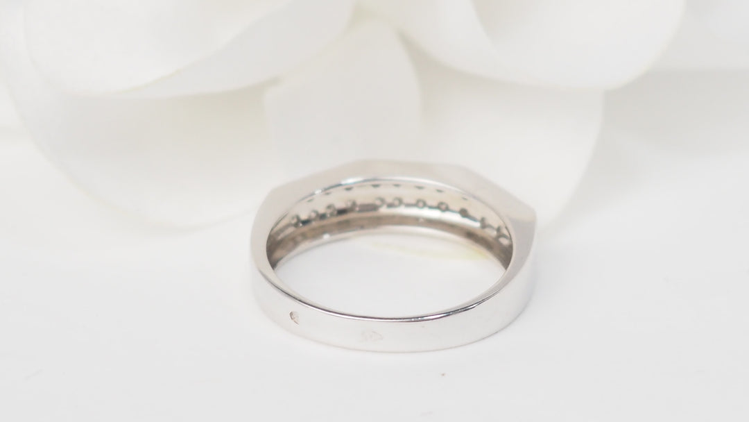 Bague en or blanc et diamants
