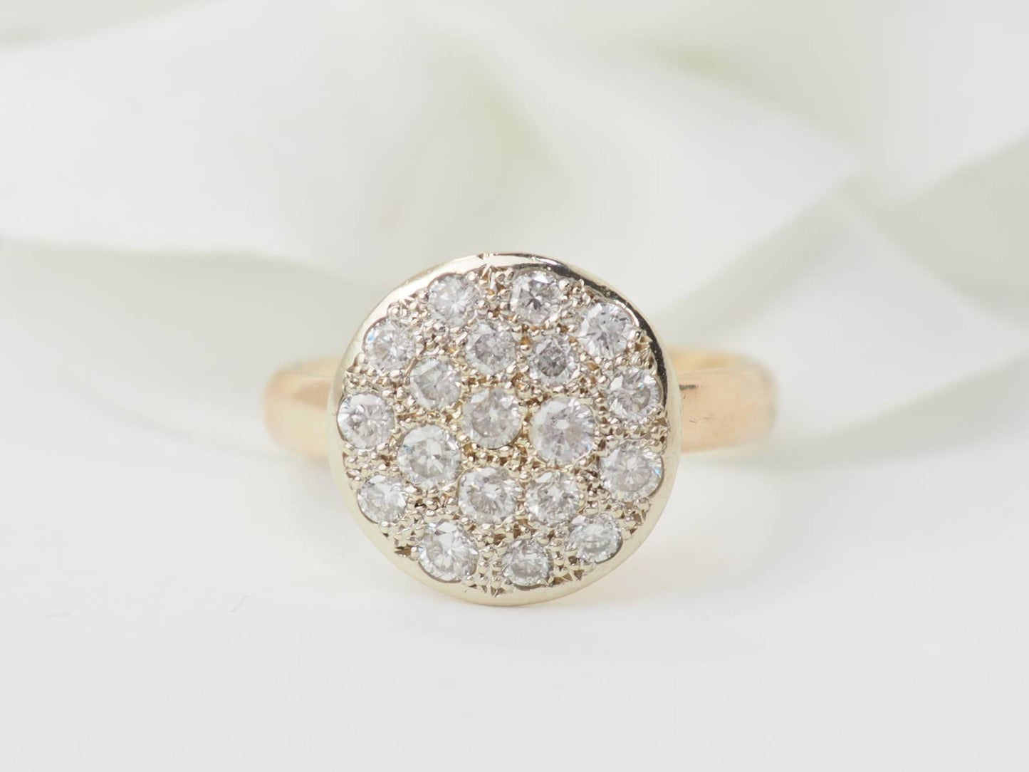 Bague en or jaune et diamants