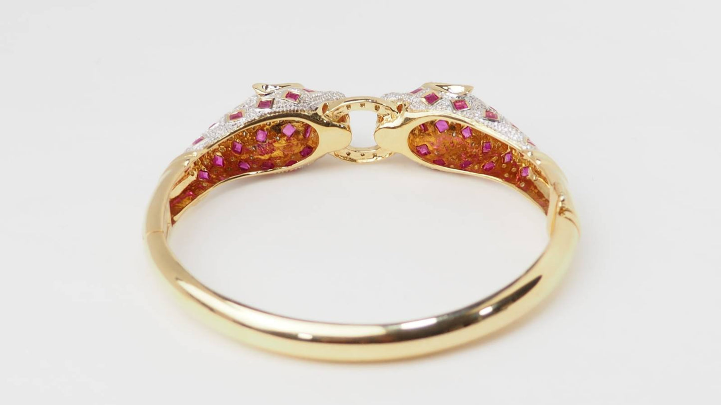 Bracelet Panthère en or jaune, rubis et diamants