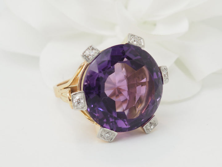 Importante Bague COCKTAIL en or rose, améthyste et diamants