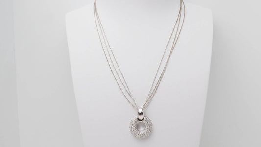 Collier en or blanc et diamants