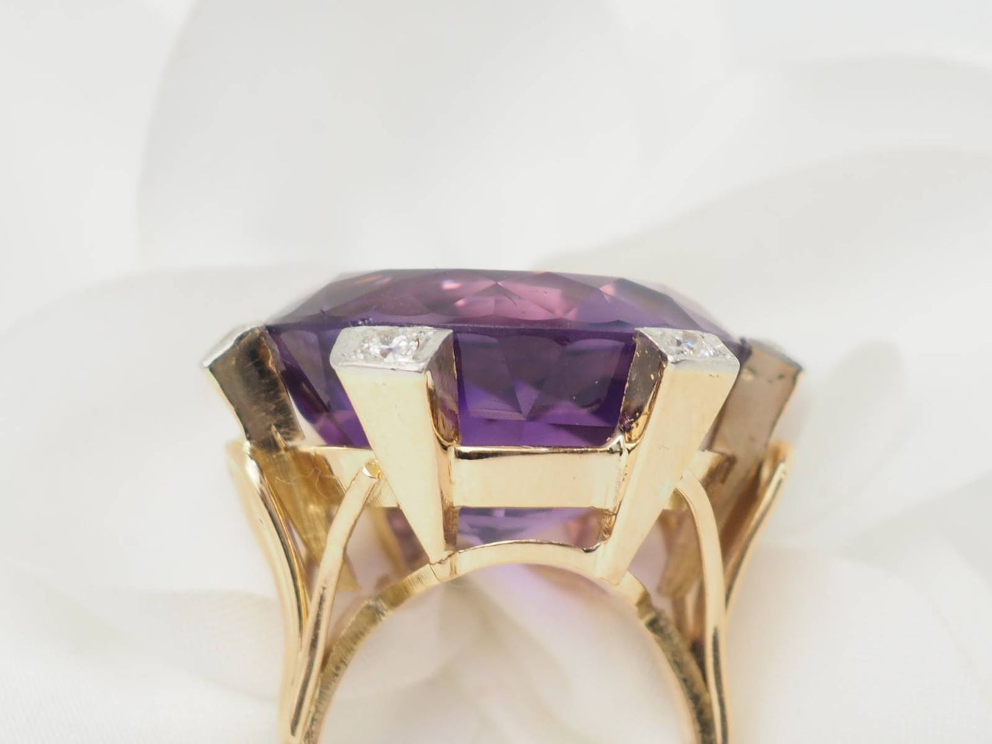 Importante Bague COCKTAIL en or rose, améthyste et diamants