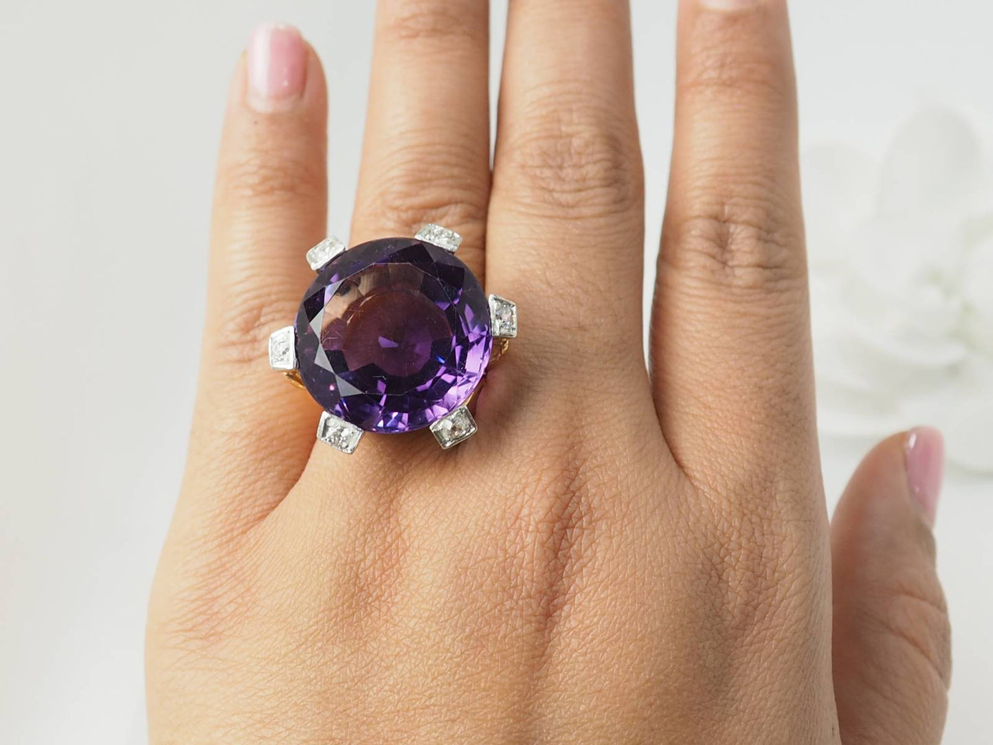 Importante Bague COCKTAIL en or rose, améthyste et diamants