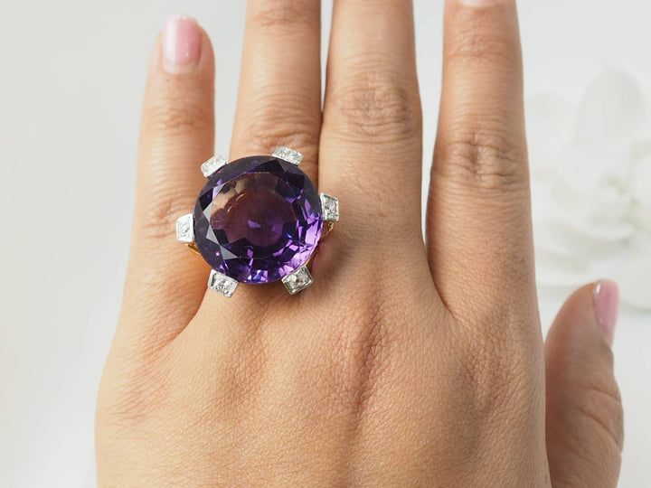 Importante Bague COCKTAIL en or rose, améthyste et diamants