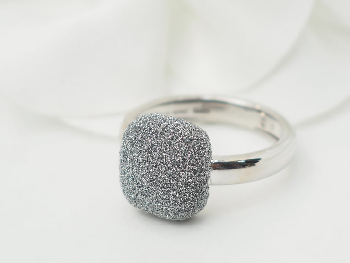 Bague Pesavento satinée en or blanc
