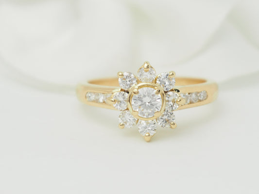 Bague marguerite en or jaune et diamants
