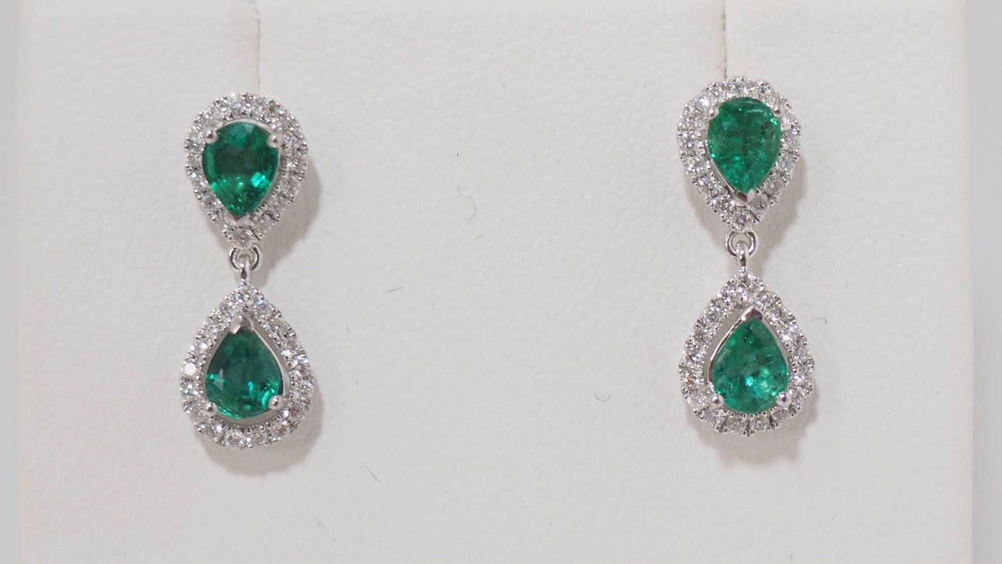 Pendants d'Oreille En Or Blanc, Emeraudes Et Diamants