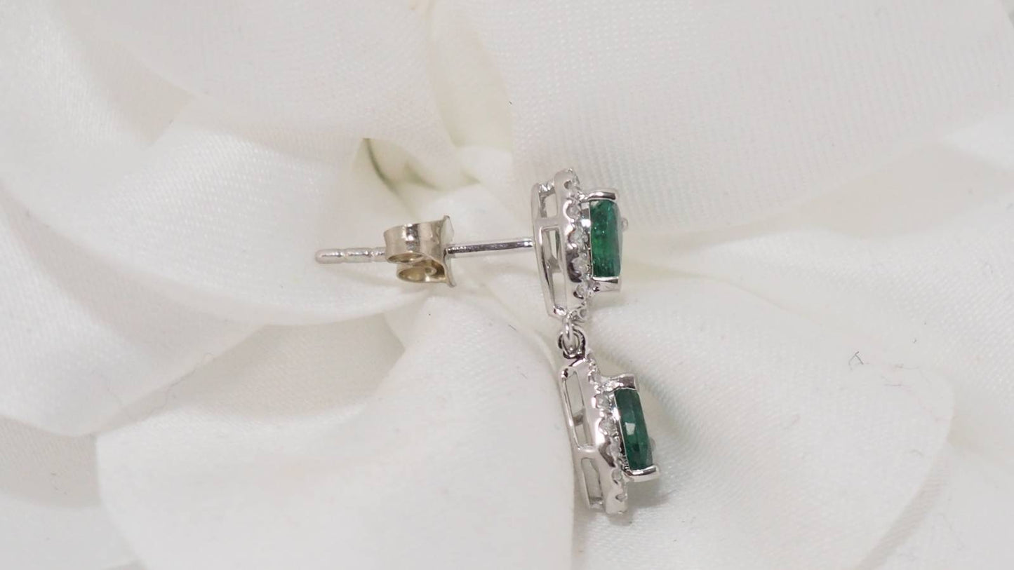 Pendants d'Oreille En Or Blanc, Emeraudes Et Diamants