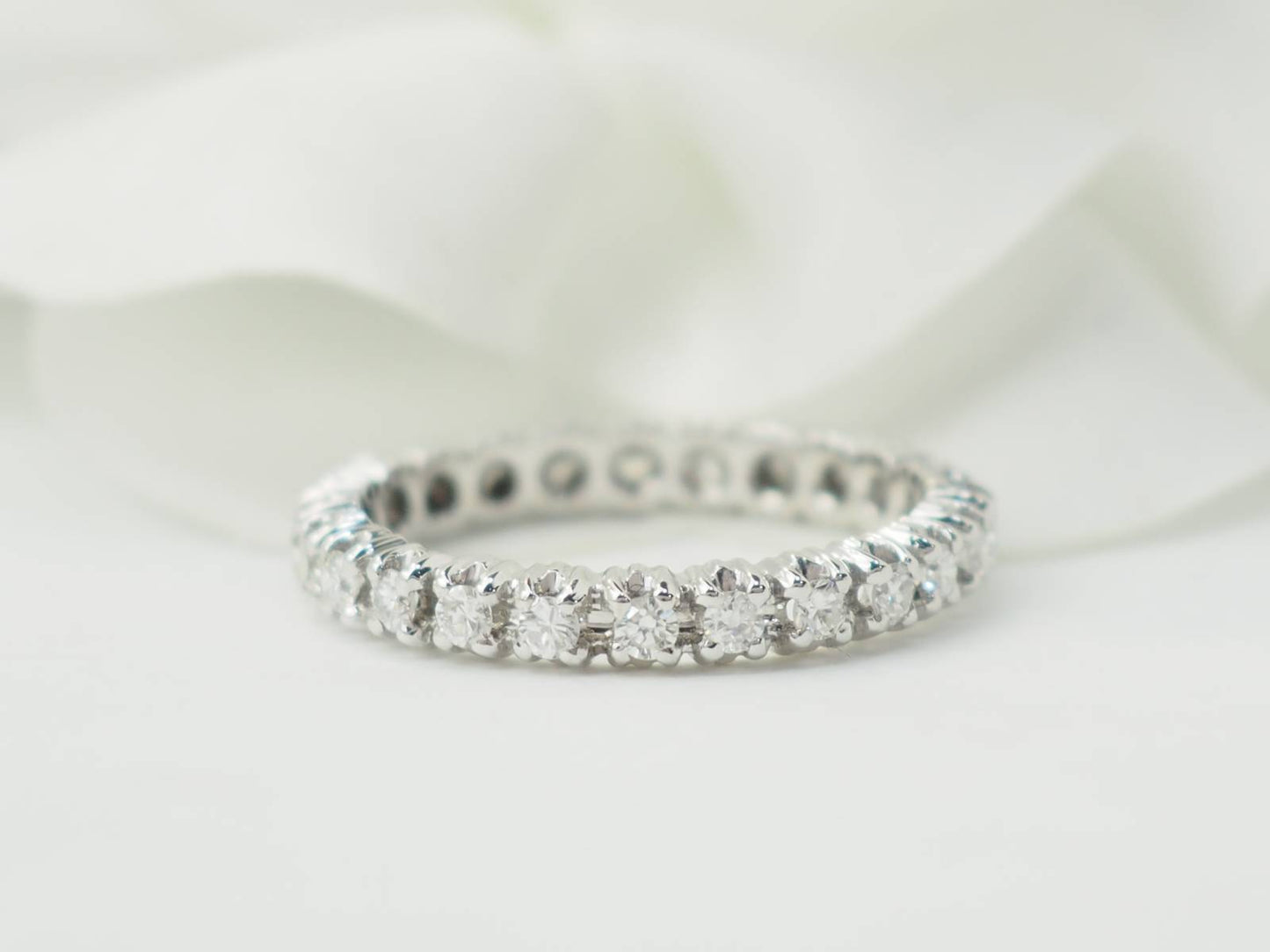 Alliance américaine en or blanc et diamants 0,75ct