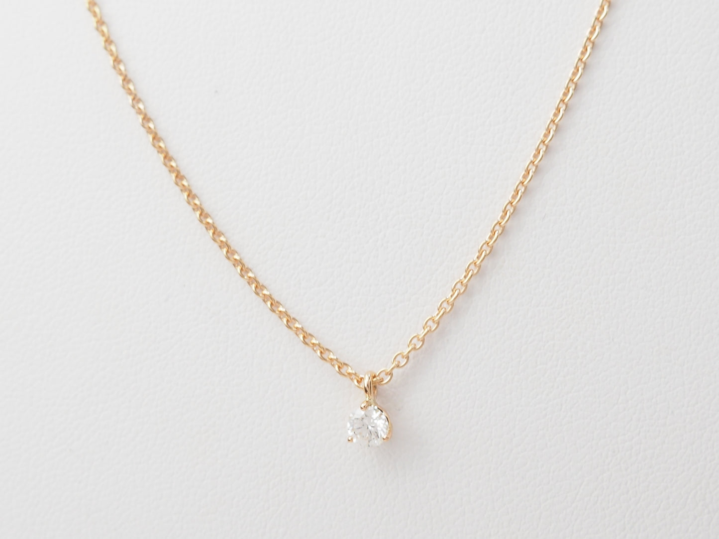 collier solitaire en or rose et diamant