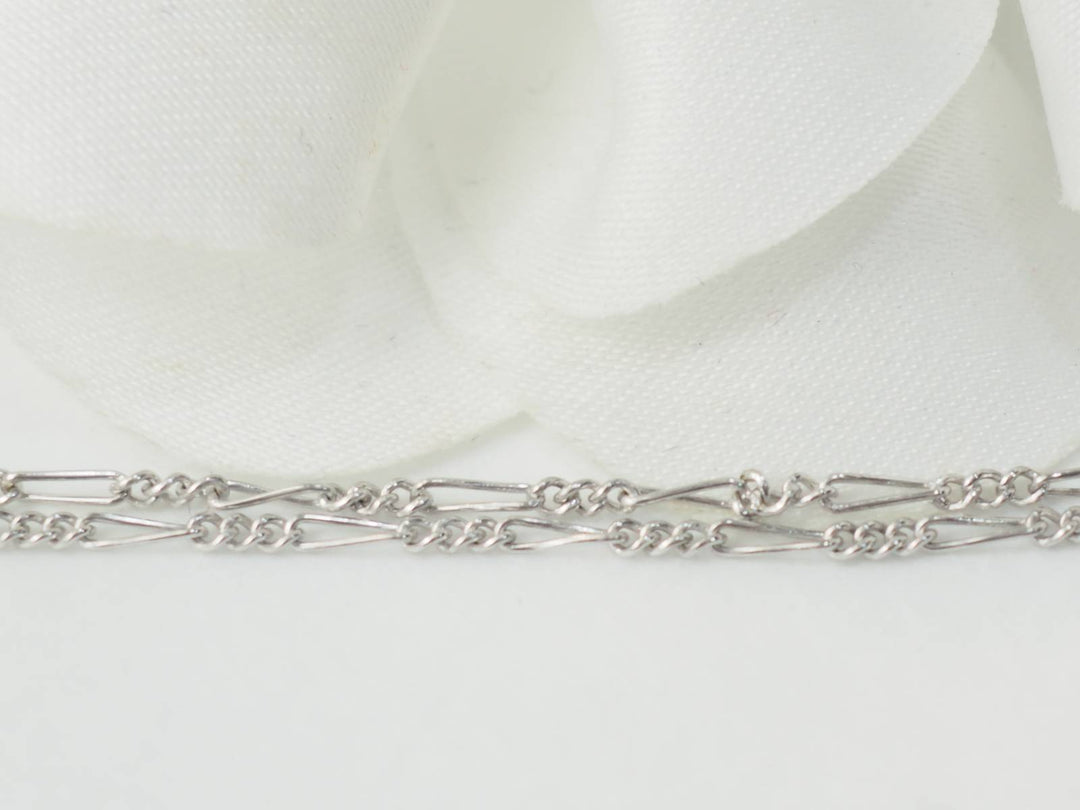 Collier Art déco en or blanc et diamants