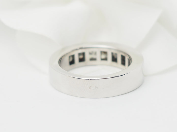 Alliance en or blanc et diamants 1,50ct taille princesse