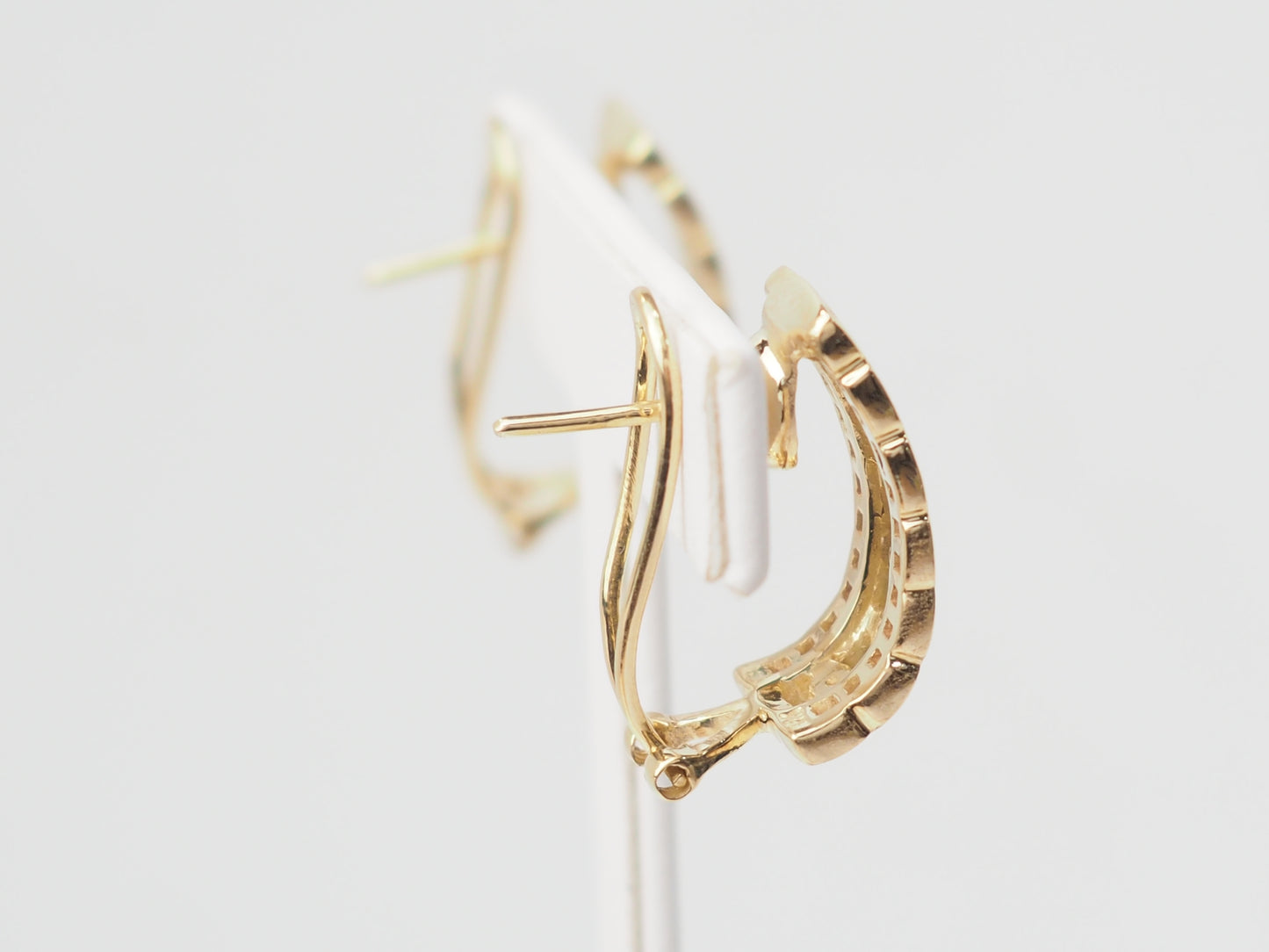 Boucles d'oreilles vintage en or jaune, rubis et diamants