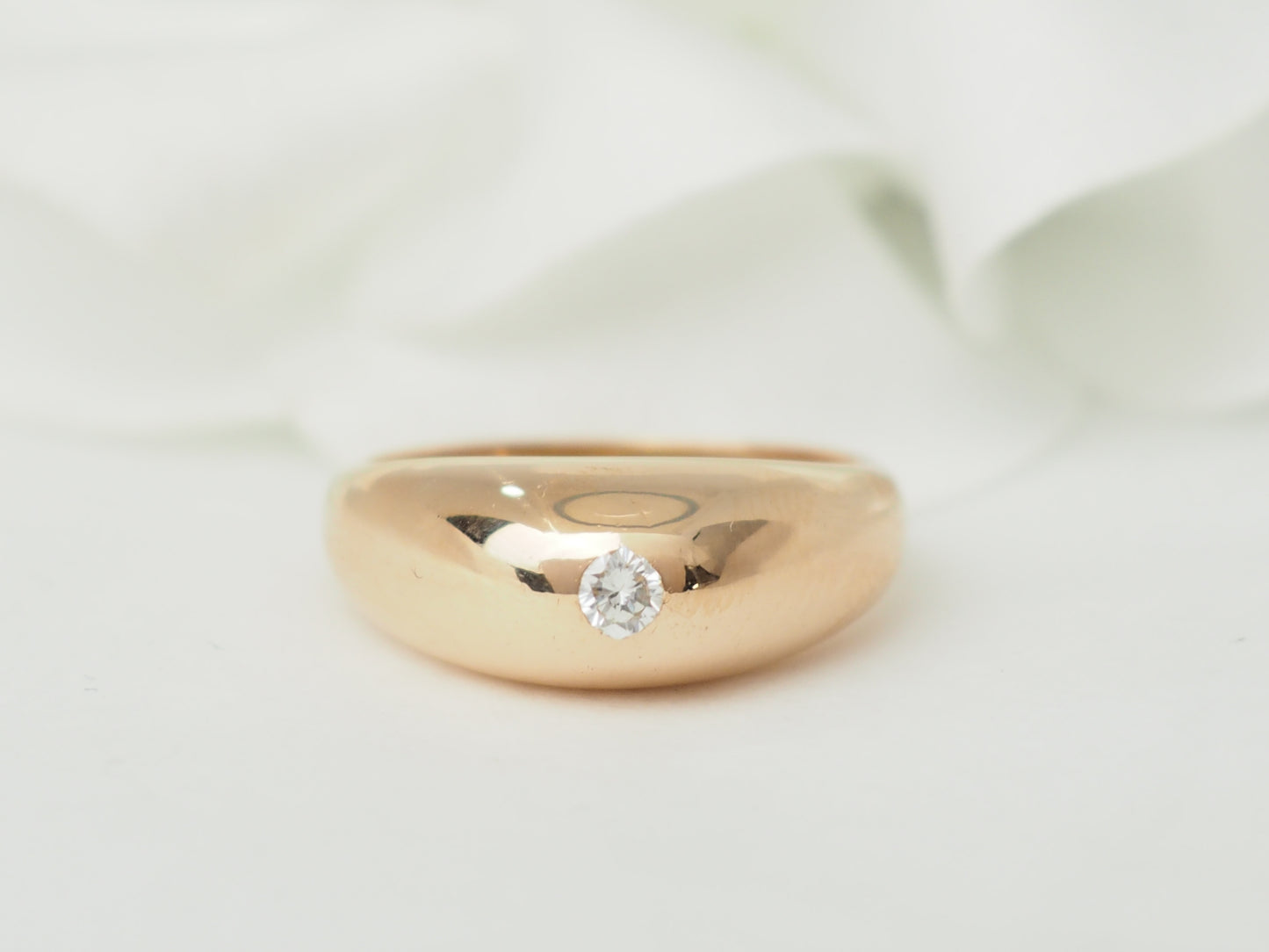 Bague jonc en or jaune et diamant