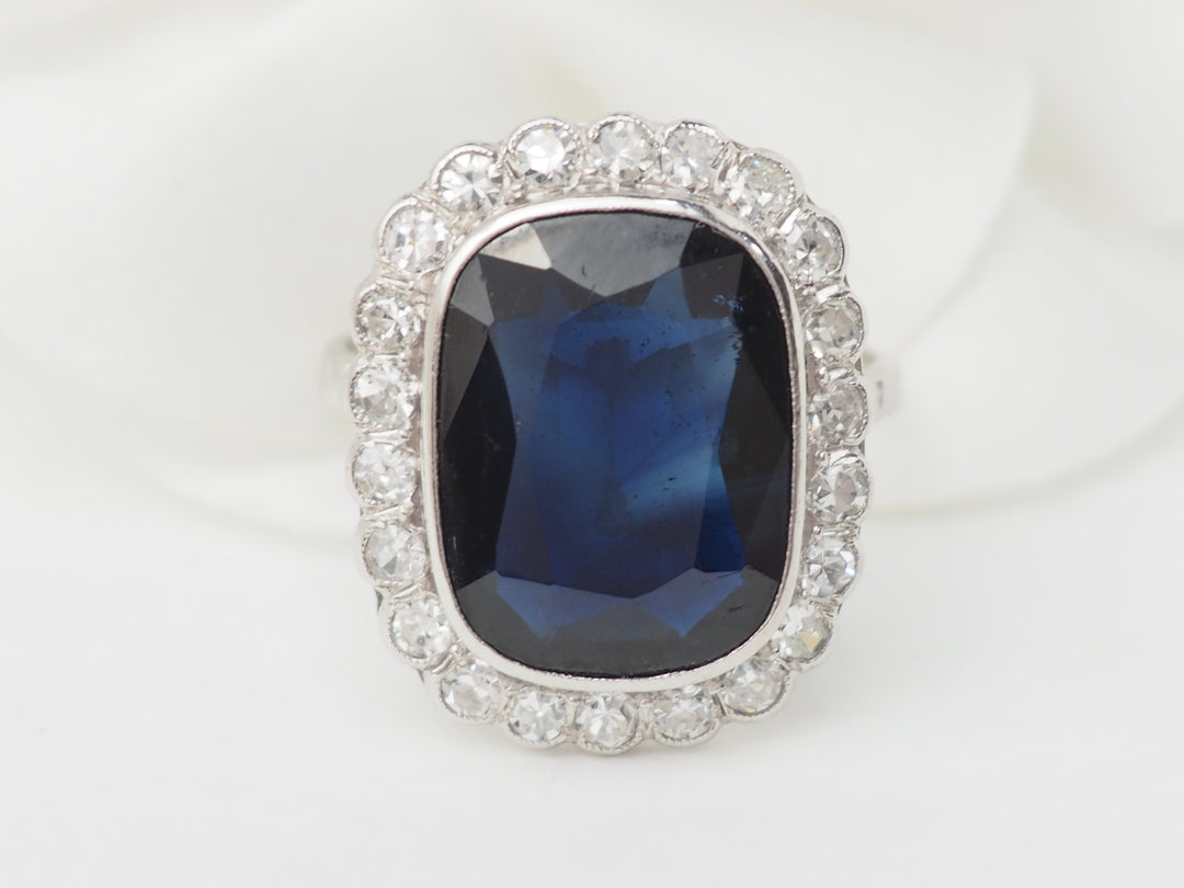 Bague Pompadour en Platine, saphir et diamants