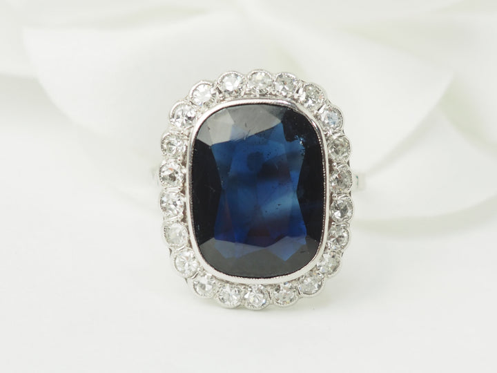 Bague Pompadour en Platine, saphir et diamants